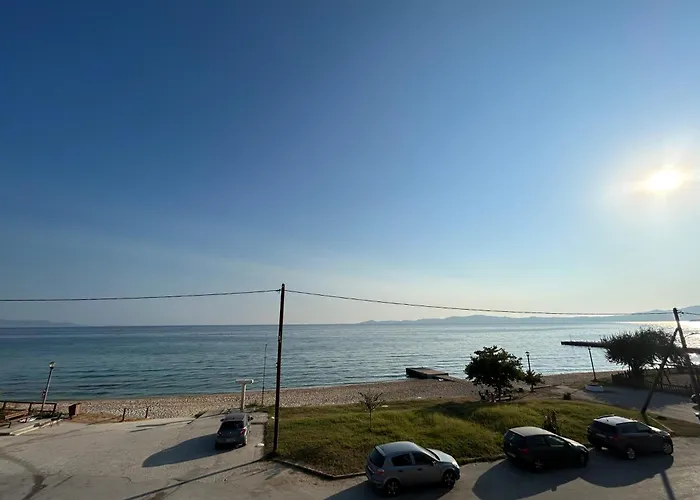 Sea View Loft 아파트 네아 로다